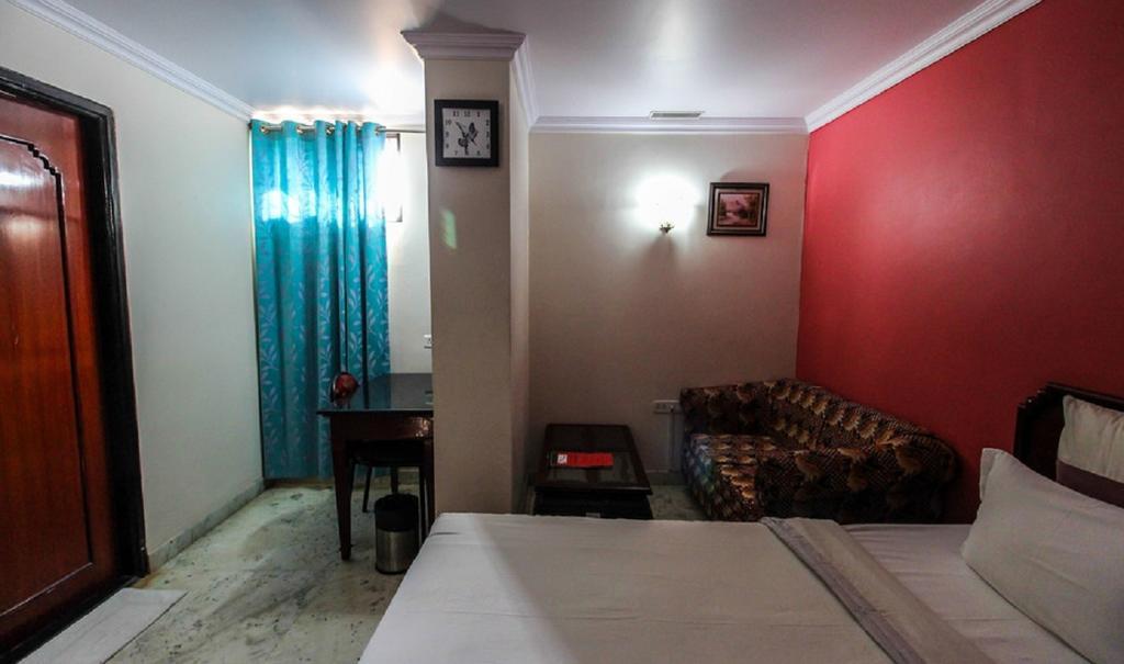 Hotel Pigeon International บังกาลอร์ ภายนอก รูปภาพ