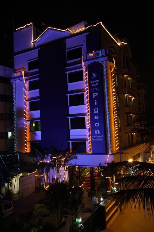 Hotel Pigeon International บังกาลอร์ ภายนอก รูปภาพ