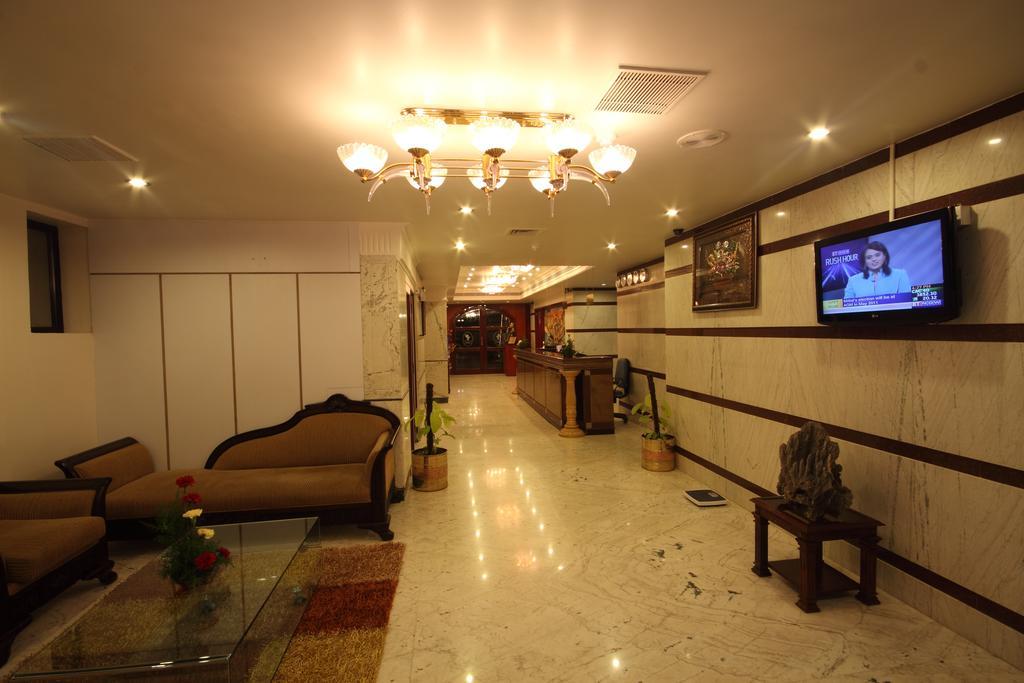 Hotel Pigeon International บังกาลอร์ ภายนอก รูปภาพ