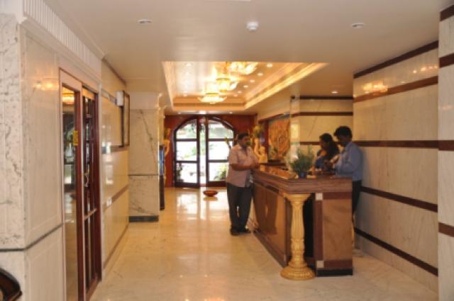 Hotel Pigeon International บังกาลอร์ ภายนอก รูปภาพ
